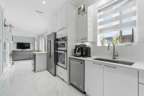 1842 64Th Avenue E, Vancouver, BC 
