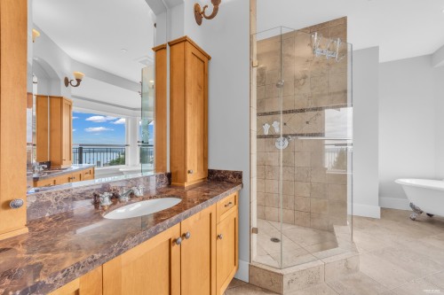 2340 Orchard Lane, West Vancouver, BC 