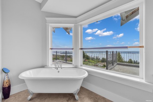 2340 Orchard Lane, West Vancouver, BC 