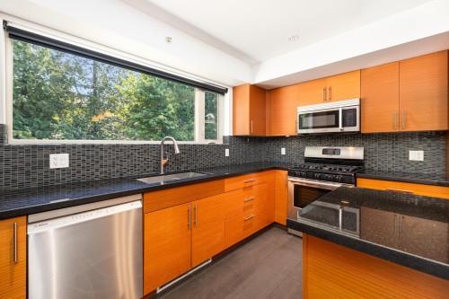 Ph2-2832 Capilano Road, North Vancouver, BC 