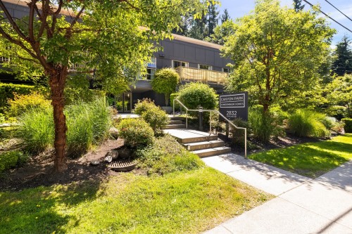 Ph2-2832 Capilano Road, North Vancouver, BC 