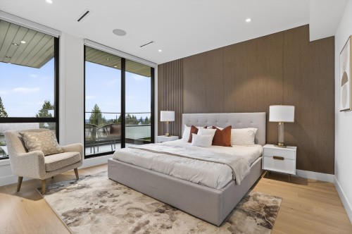 922 Wentworth Avenue, North Vancouver, BC 