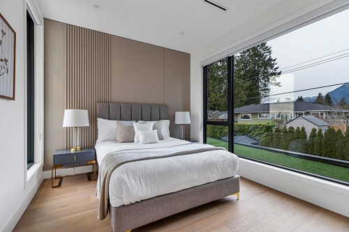 922 Wentworth Avenue, North Vancouver, BC 