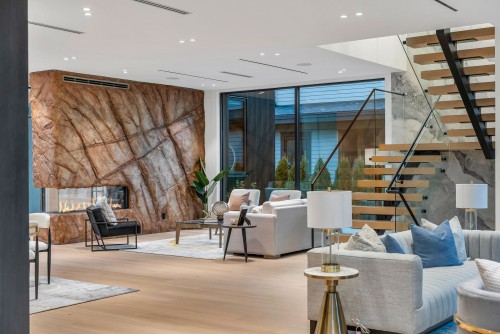 922 Wentworth Avenue, North Vancouver, BC 