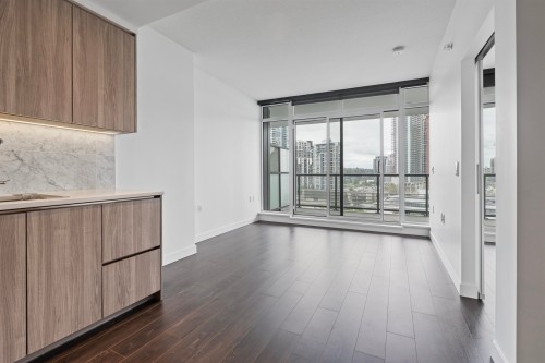 601-4720 Lougheed Highway, Burnaby, BC 