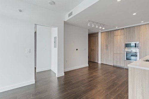 601-4720 Lougheed Highway, Burnaby, BC 