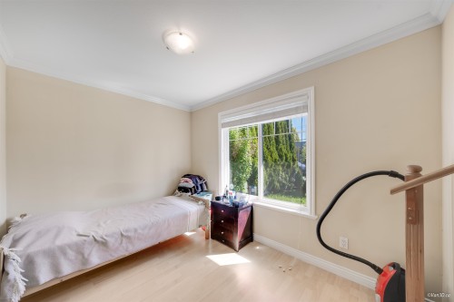 7531 Oak Street, Vancouver, BC 