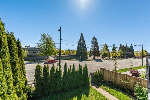 7531 Oak Street, Vancouver, BC 