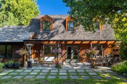 3552 49th Avenue W Vancouver, BC V6N 3T7