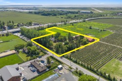 7064 Ladner Trunk Road Delta, BC V4K 3N3