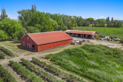 7064 Ladner Trunk Road, Delta, BC 