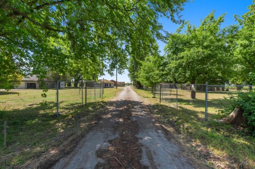7064 Ladner Trunk Road, Delta, BC 