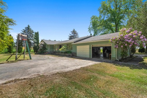 7064 Ladner Trunk Road, Delta, BC 