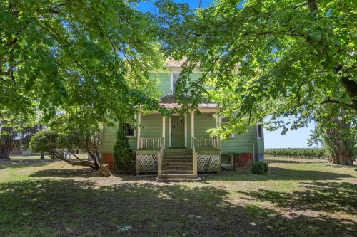 7064 Ladner Trunk Road, Delta, BC 