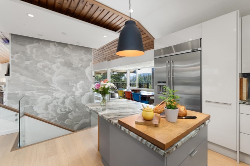6485 Madrona Crescent, West Vancouver, BC 