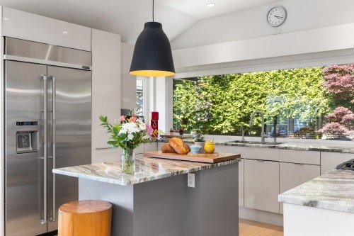 6485 Madrona Crescent, West Vancouver, BC 