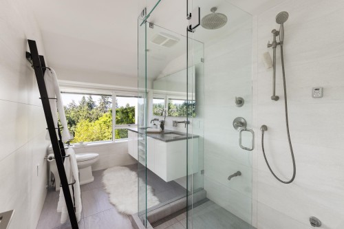 6485 Madrona Crescent, West Vancouver, BC 