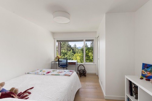 6485 Madrona Crescent, West Vancouver, BC 