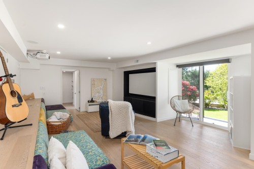 6485 Madrona Crescent, West Vancouver, BC 