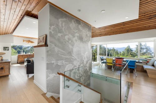 6485 Madrona Crescent, West Vancouver, BC 