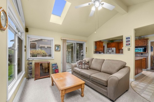 927 Selkirk Crescent, Coquitlam, BC 