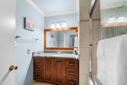 927 Selkirk Crescent, Coquitlam, BC 