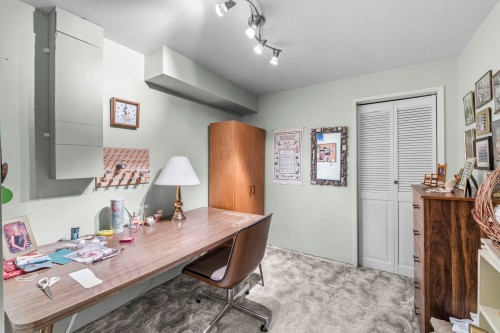 927 Selkirk Crescent, Coquitlam, BC 