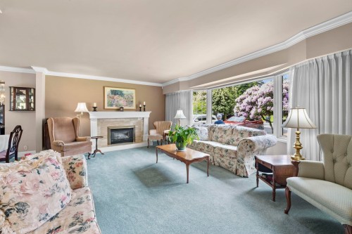 927 Selkirk Crescent, Coquitlam, BC 