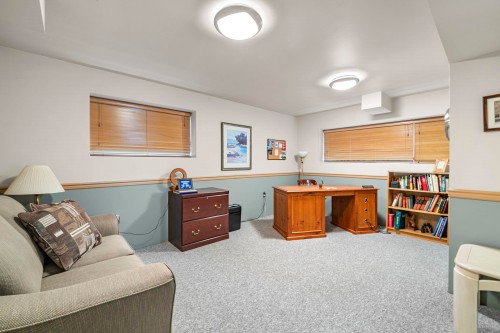 927 Selkirk Crescent, Coquitlam, BC 