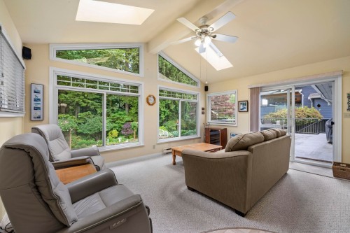 927 Selkirk Crescent, Coquitlam, BC 