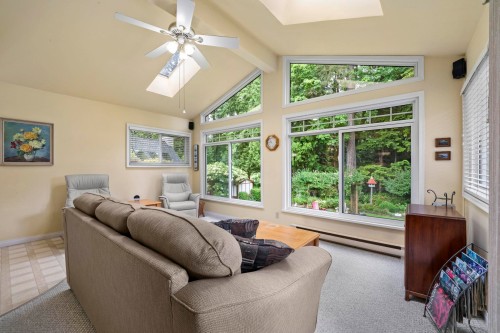 927 Selkirk Crescent, Coquitlam, BC 