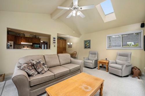 927 Selkirk Crescent, Coquitlam, BC 