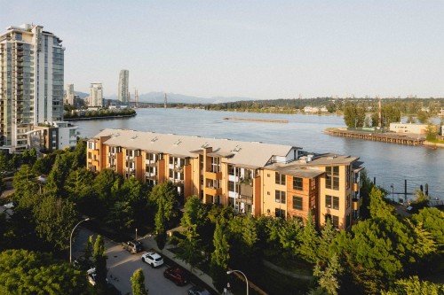 303-220 Salter Street  New Westminster, BC V3M 0H4