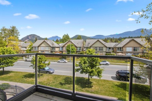 2-40775 Tantalus Road, Squamish, BC 