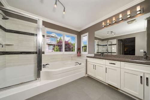 10 Cedarwood Court, Port Moody, BC 