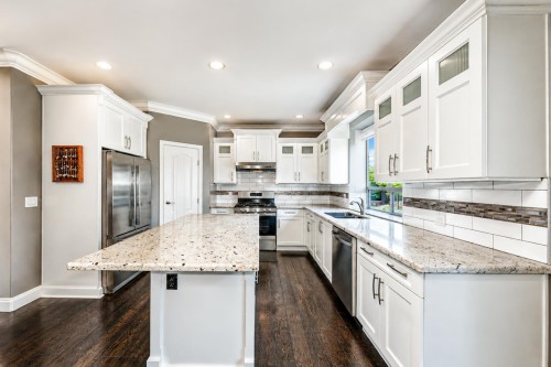 10 Cedarwood Court, Port Moody, BC 
