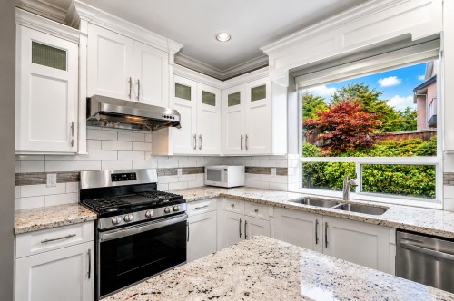 10 Cedarwood Court, Port Moody, BC 