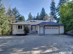 7629 Redrooffs Road Halfmoon Bay, BC V7Z 1C4