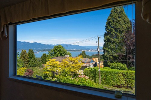 1937 Tolmie Street, Vancouver, BC 