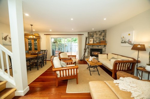 4689 Hoskins Road, North Vancouver, BC 