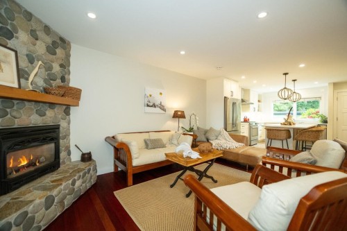 4689 Hoskins Road, North Vancouver, BC 