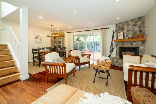 4689 Hoskins Road, North Vancouver, BC 