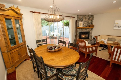 4689 Hoskins Road, North Vancouver, BC 