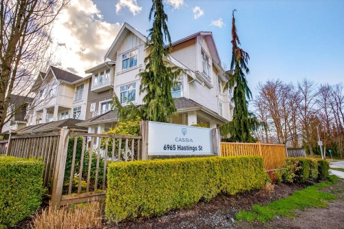 8-6965 Hastings Street  Burnaby, BC V5B 1S9