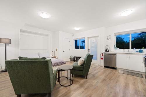 336 Keith Road E, North Vancouver, BC 