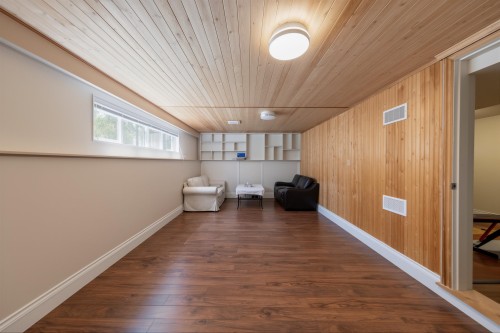 2911 51St Avenue E, Vancouver, BC 