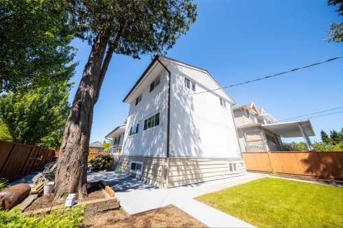 2911 51St Avenue E, Vancouver, BC 