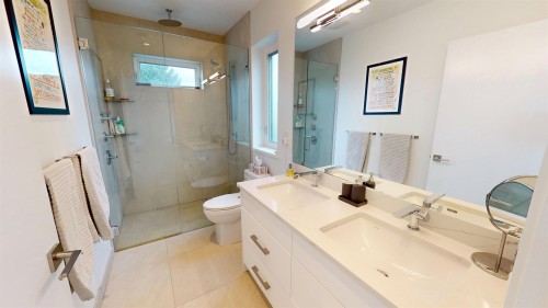 411 Aubrey Place, Vancouver, BC 
