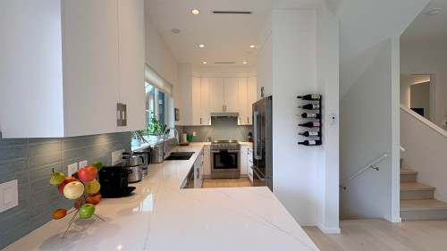 411 Aubrey Place, Vancouver, BC 