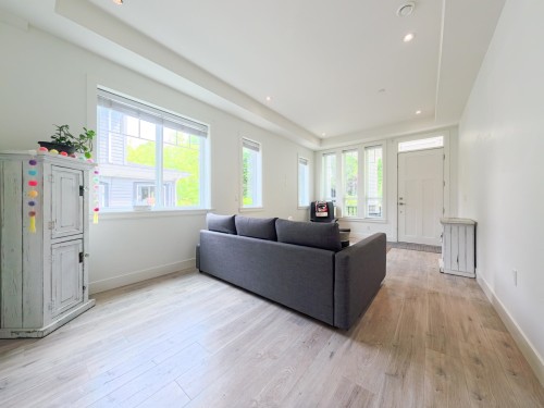 5855 St. George Street, Vancouver, BC 
